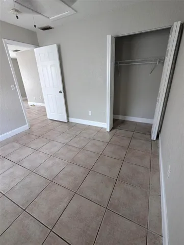 Bedroom 1-pic 3