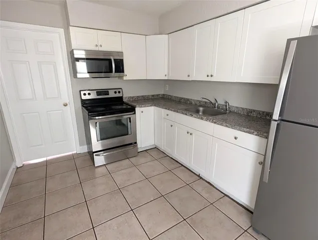 Kitchen pic 3