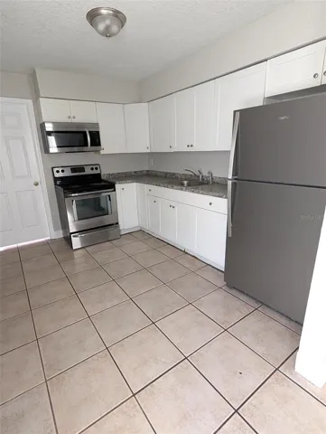 Kitchen pic 1