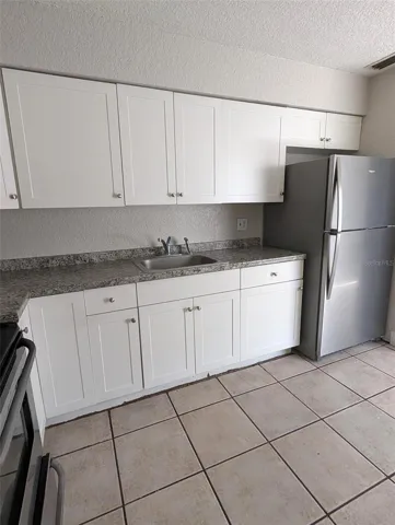 Kitchen pic 2
