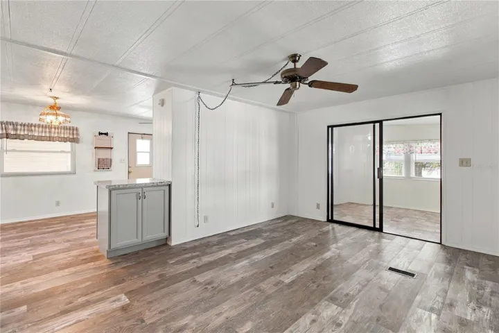Cabinet moveable, Living Room