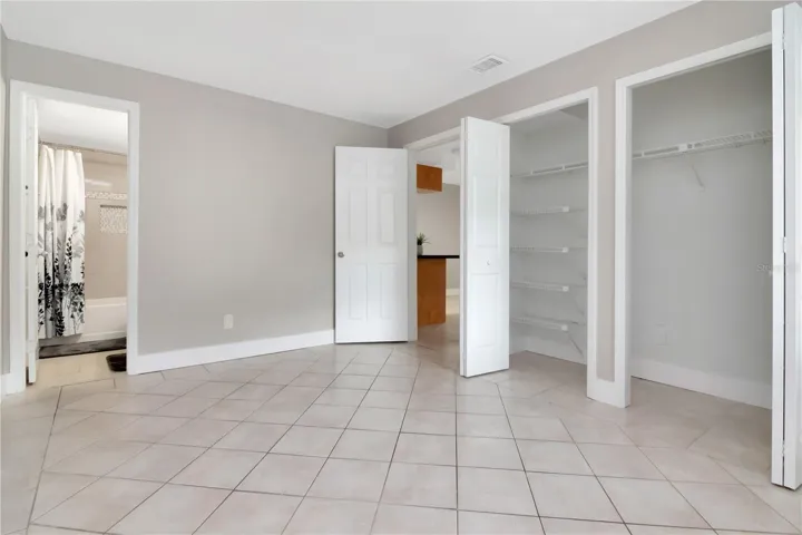 Master Bedroom w/ Ensuite