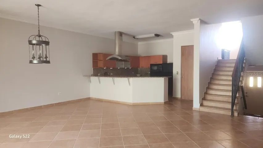 Spacious open kitchen, for those who love to entertain.
