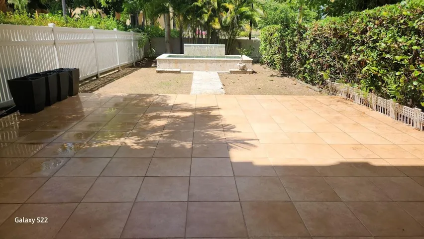 Dining leads right to the courtyard