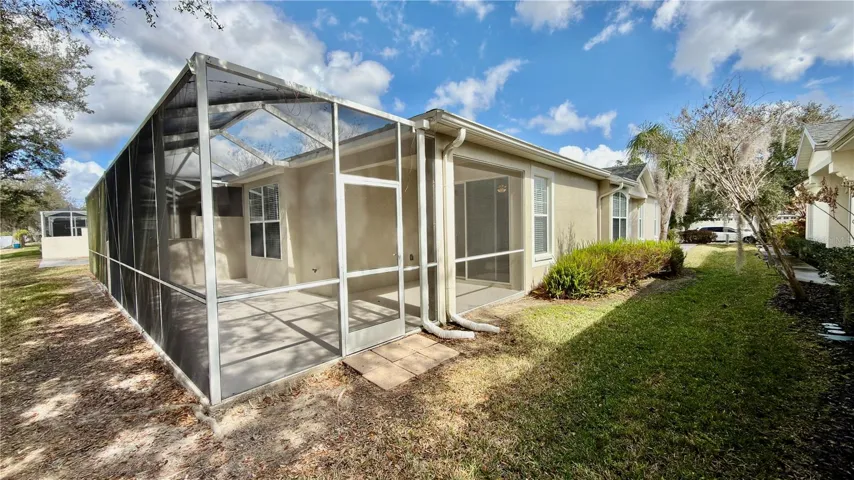 ENCLOSED LANAI