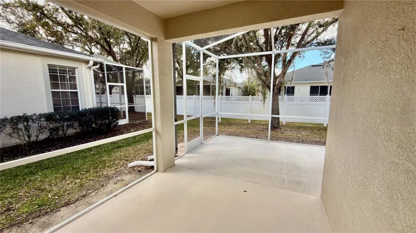 ENCLOSED LANAI