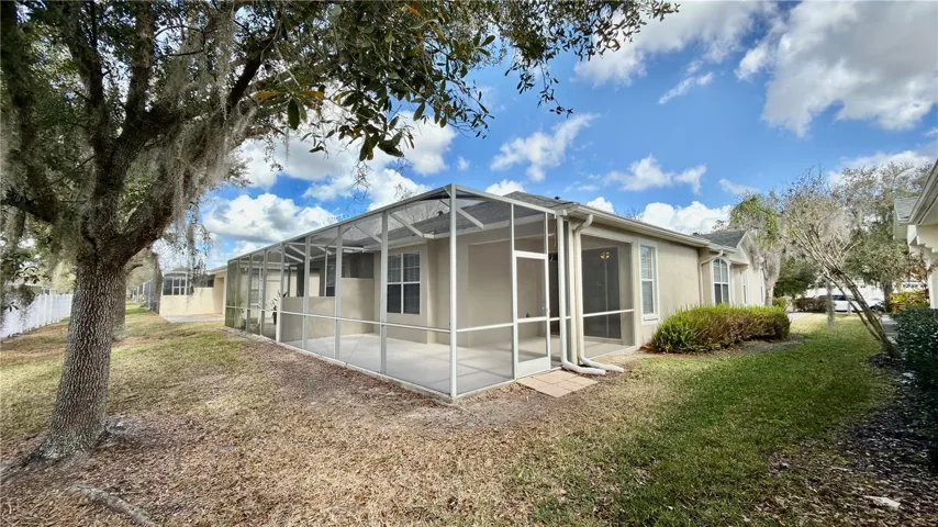 ENCLOSED LANAI