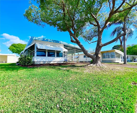 Beautiful front view of home!