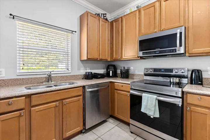 Spacious Kitchen
