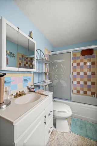 upstairs second bathroom