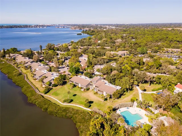 Overview of Wilbanks pool (one of six) within Pelican Cove