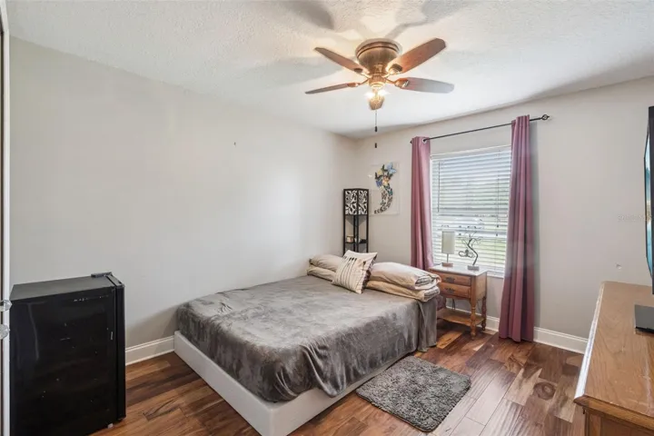 Guest bedroom