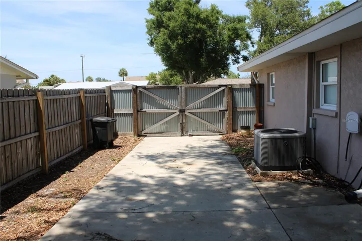 Huge backyard for your toys