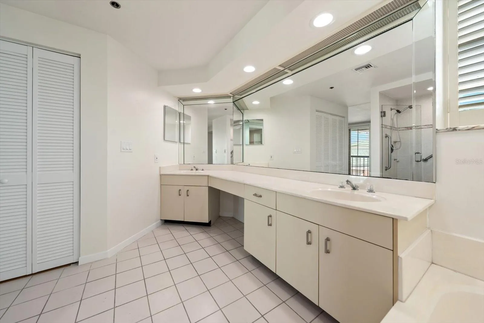 2nd floor Primary Bath
