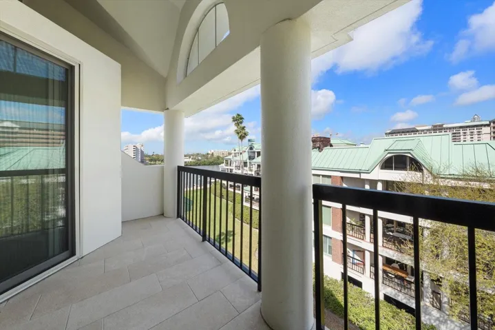 2nd floor Balcony access to Loft & Primary En-Suite BR