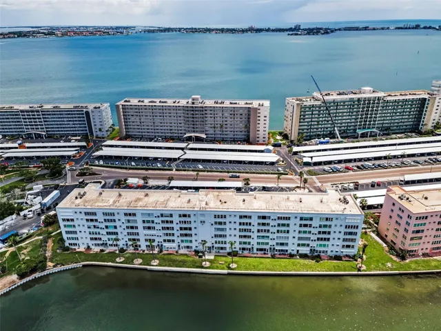 5925 Shore Blvd  # 409Town Shores of Gulfport