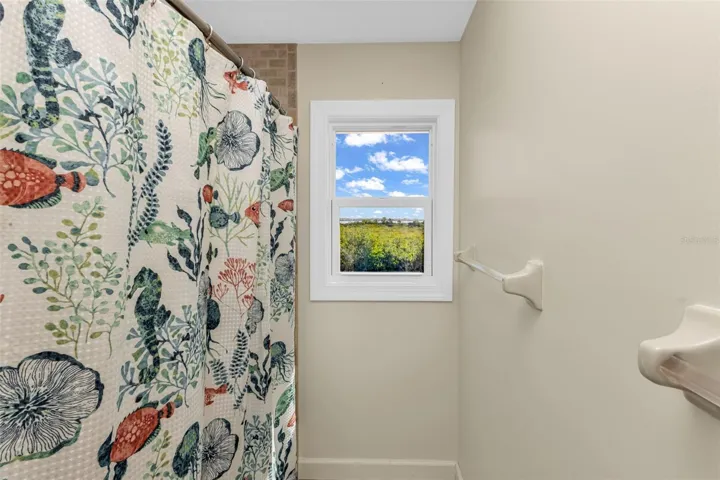 2 BATH 2ND FLOOR