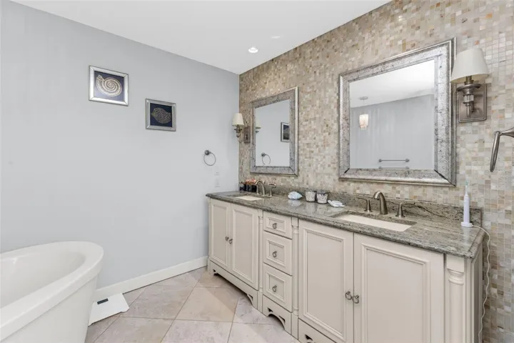 Primary bath