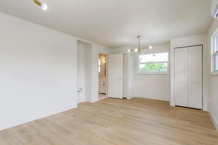 Guest / in-law apartment bedroom