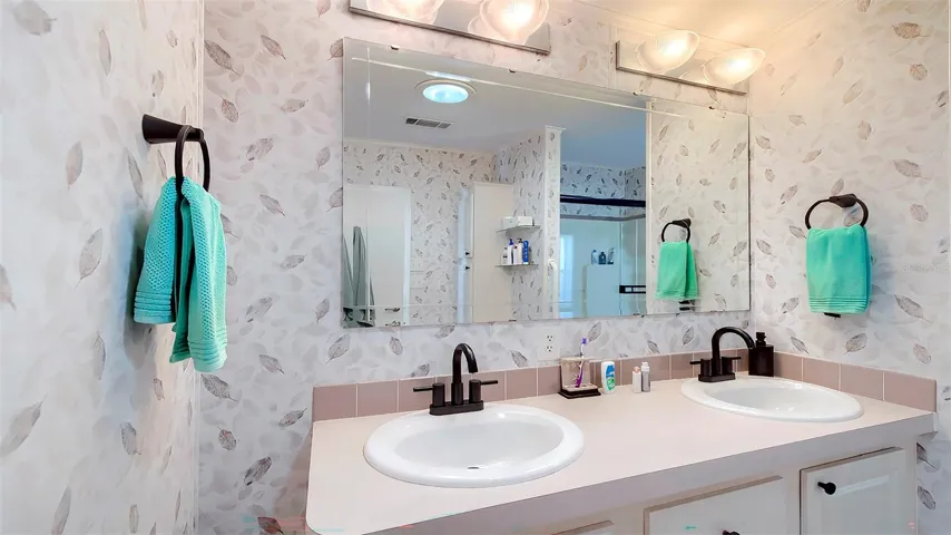 PRIMARY ENSUITE