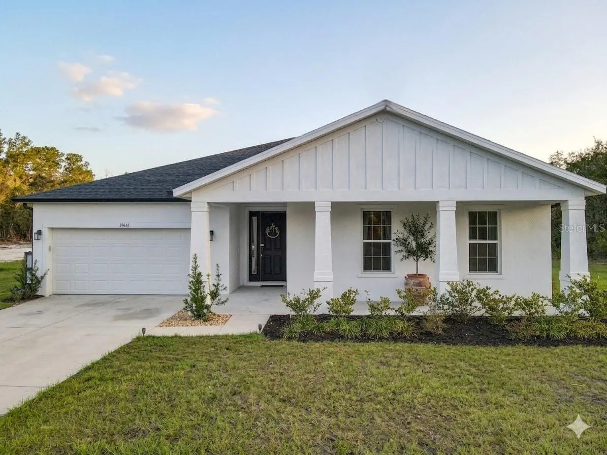 Spacious farmhouse style