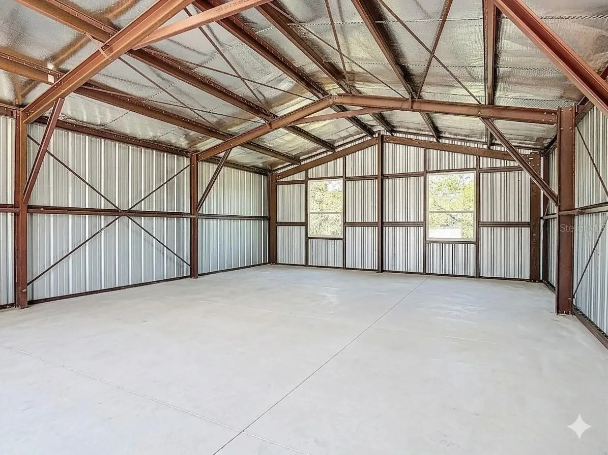 Soaring ceilings with plenty of space!