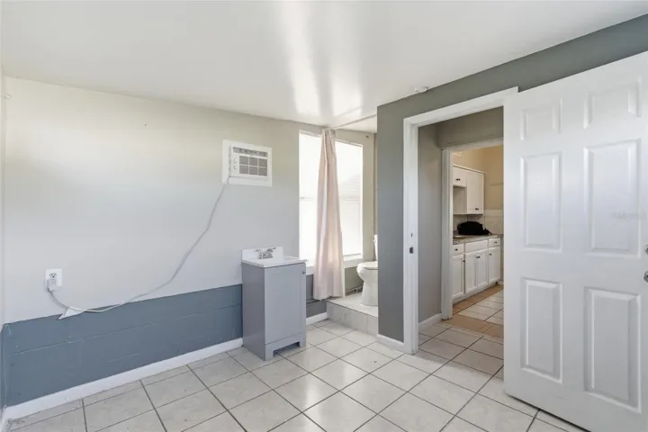 Bonus Room with 1/2 Bath