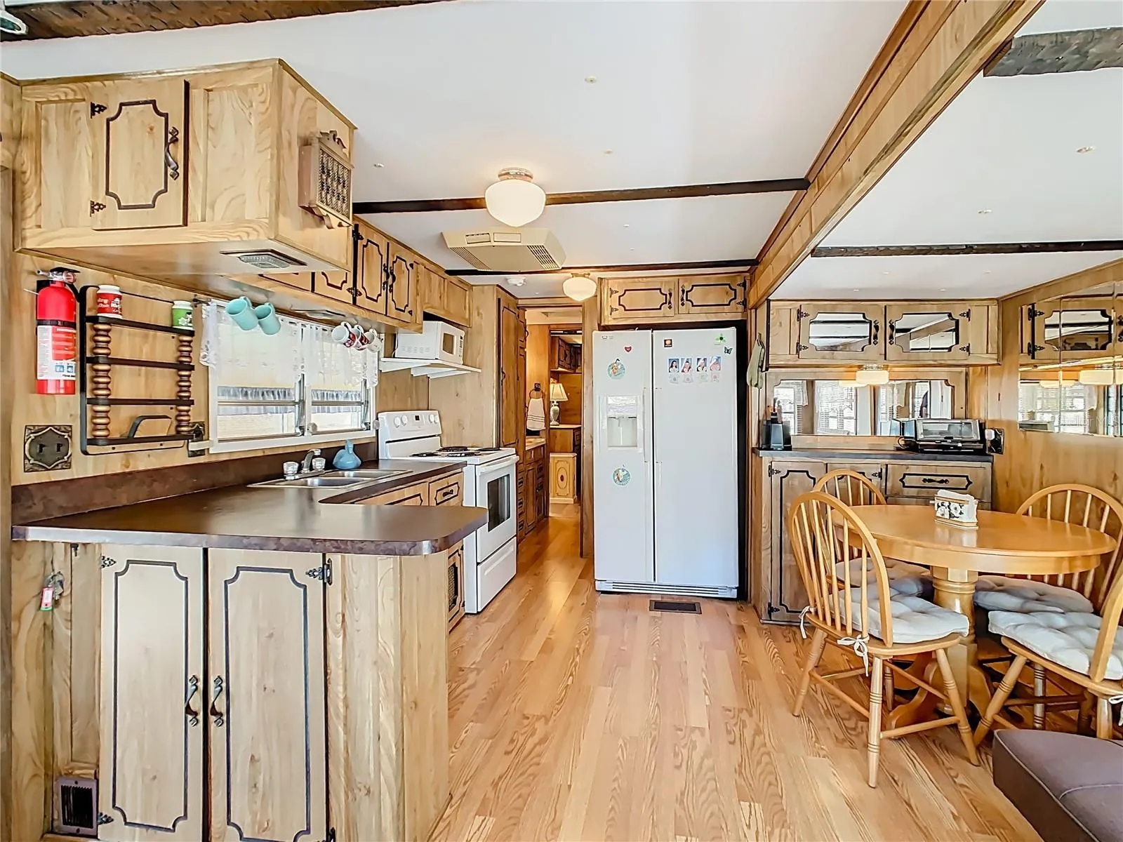 Kitchen/Dining