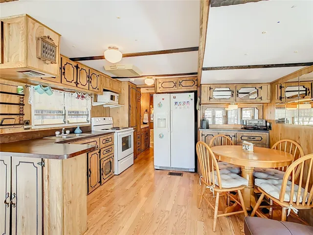 Kitchen/Dining