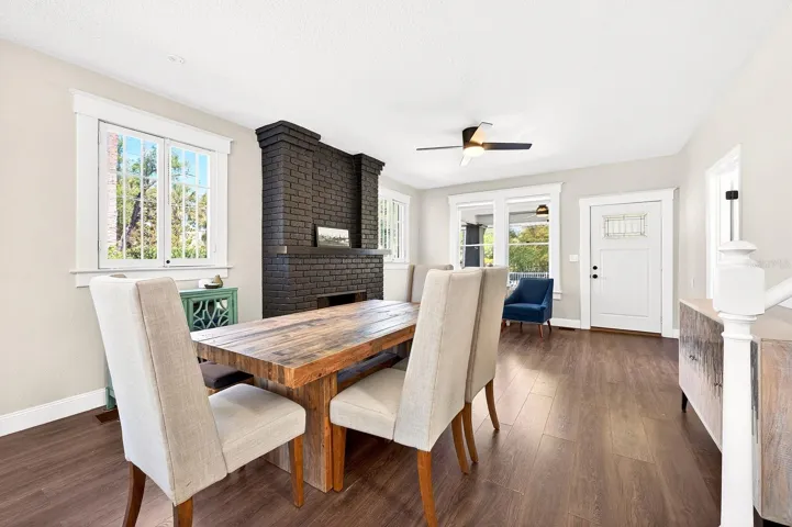 Light, bright living spaces feel fresh and modern.