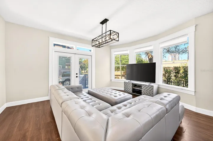 Light, bright living spaces feel fresh and modern.
