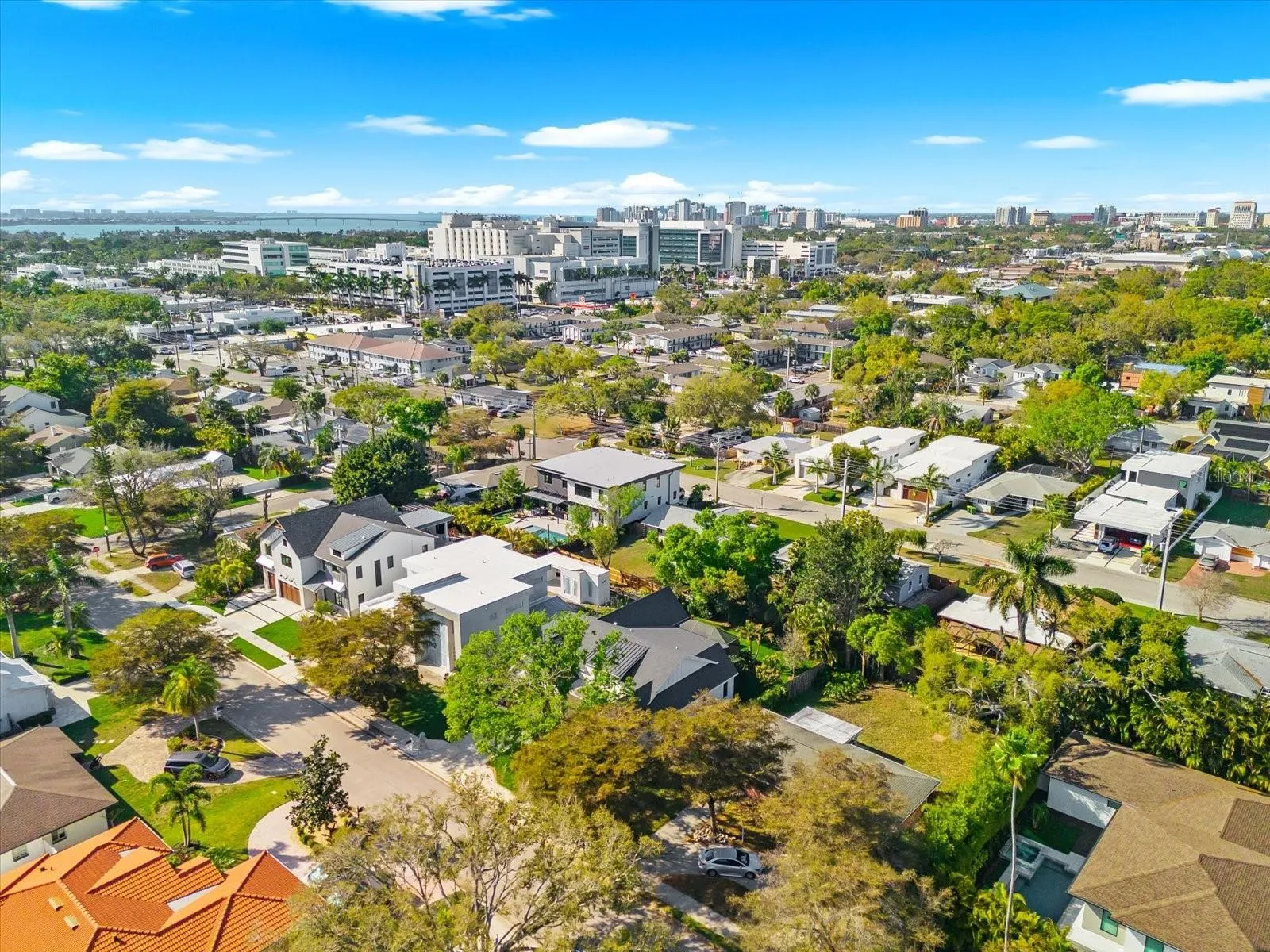 Minutes to Sarasota Memorial Hospital, Southside Village, Downtown and the Beaches