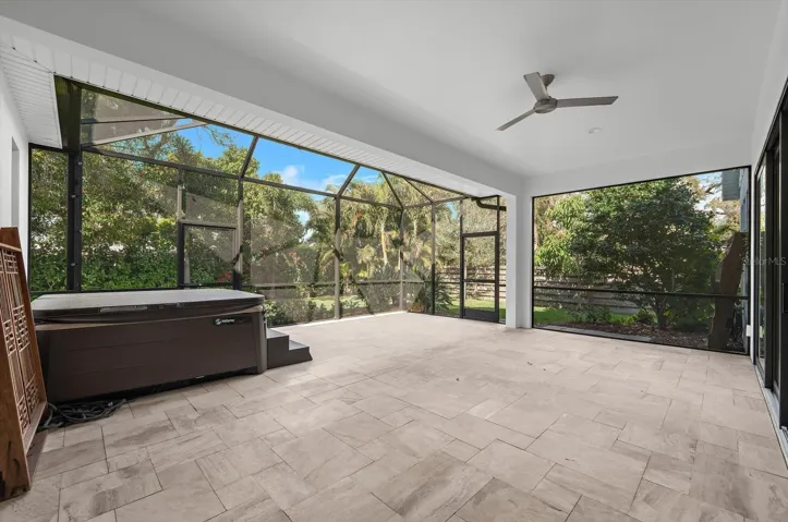Large covered Lanai