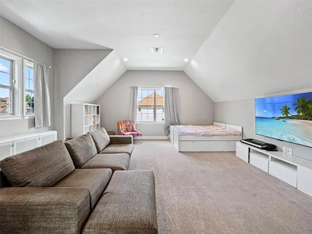 PLay/Cinema/Bonus room