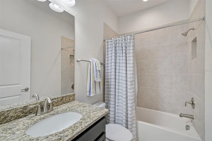 2nd bathroom with tub/shower combo