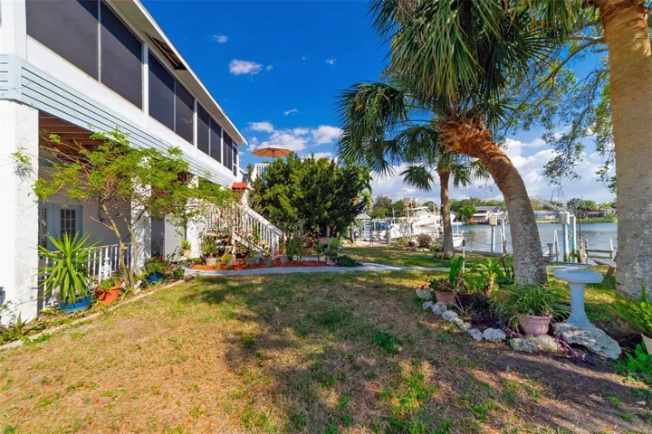VEW OF REAR YARD