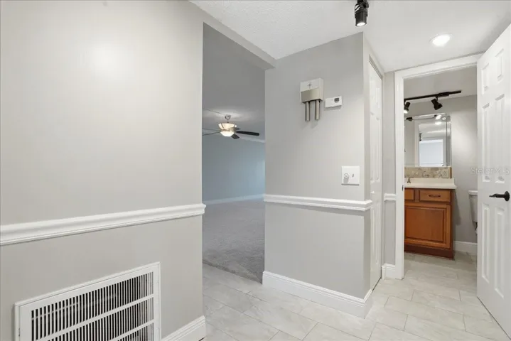 hall to guest suite