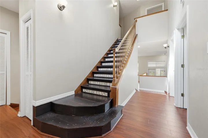 STAIRWAT TO SECOND FLOOR