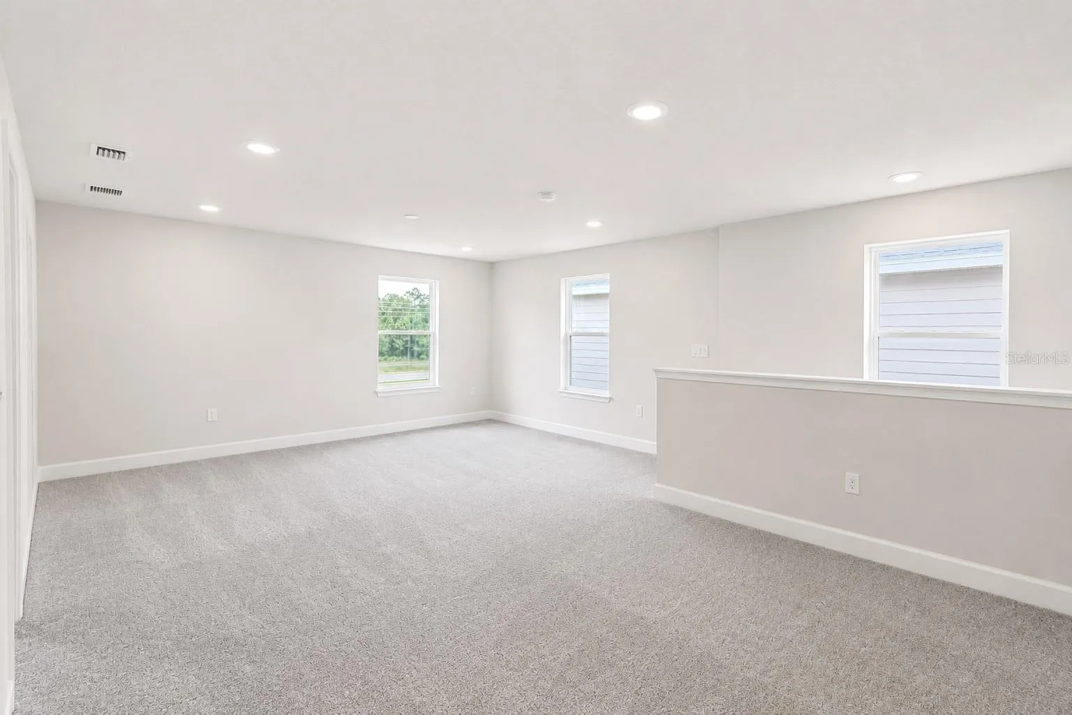 Upstairs Loft - Alternate View