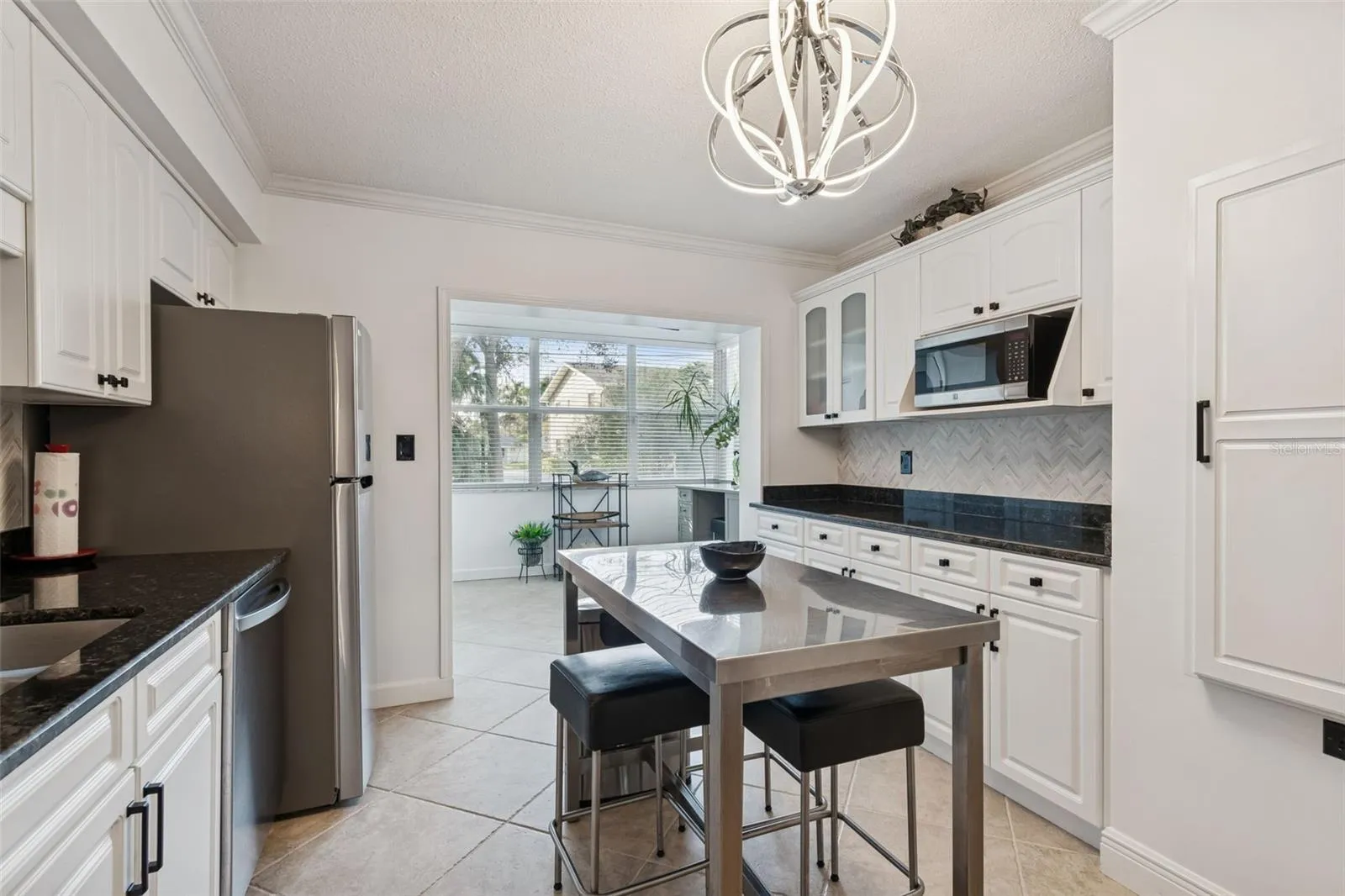 New Refrigerator &amp; Range-2025,Stainless Steel Table &amp; Chairs
