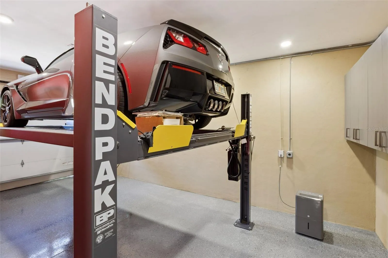 BendpakCar Lift System