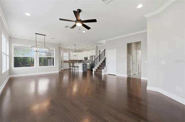 OPEN FLOOR PLAN