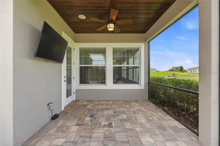 TV ON LANAI