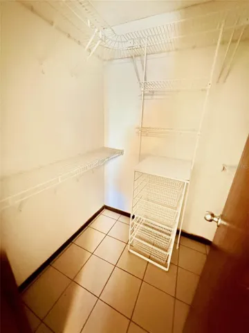 walking closet