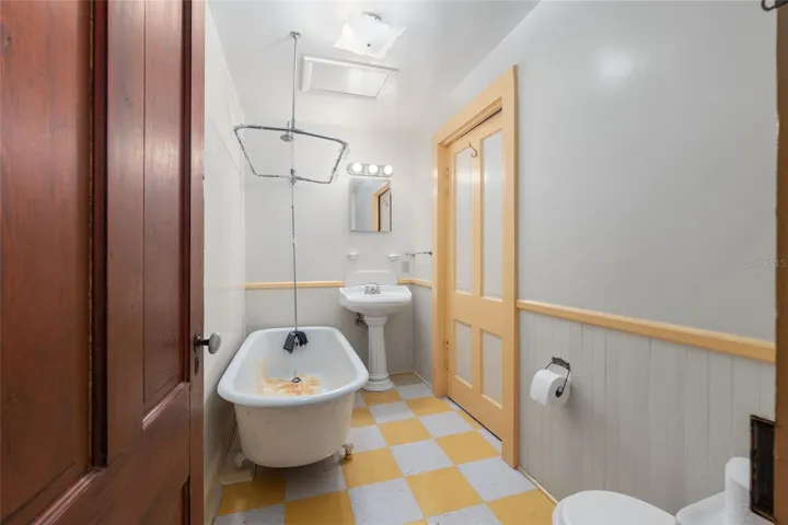 1170