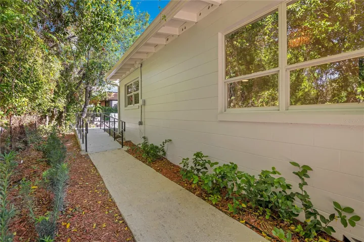 Side Ramp