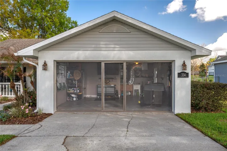 Garage with screen door