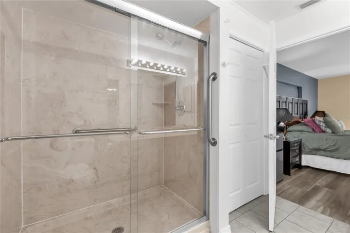 Primary shower