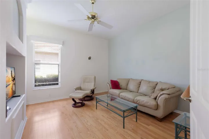 Den/Flex Room