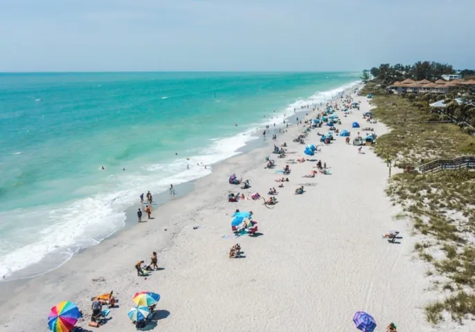 Minutes to Manasota and Boca Grande Beaches